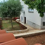 Apartment Luti