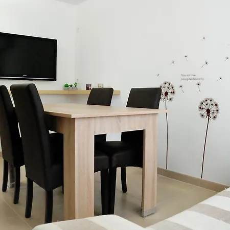 Luti Appartement *