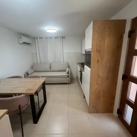Luti Apartment