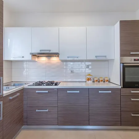 Luti Апартаменты *